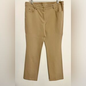 Akris Punto Slim Straight Mid-Rise Stretch Cotton Blend Pants in Tan. Size 10